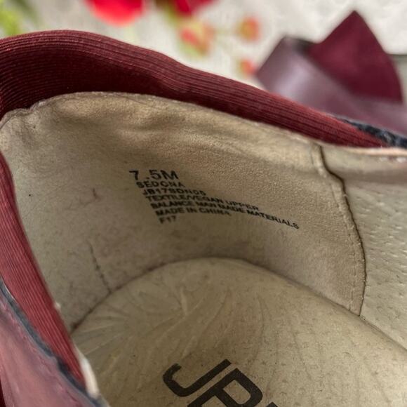 JBU BY JAMBU Wine Sedona Vegan Suede Slip-On Clogs Sz 7.5 Comfort - Picture 11 of 14
